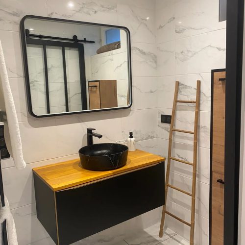 salle de bain faïence et carrelage imitation marbre